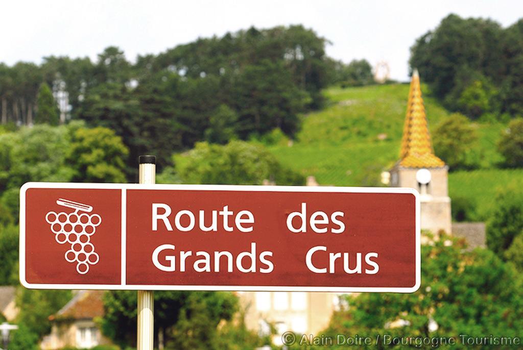 Hostellerie De La Tour D'Auxois Сольё Экстерьер фото