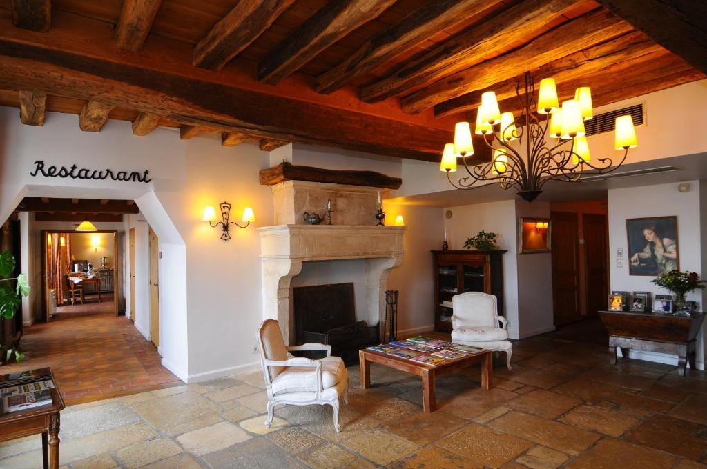 Hostellerie De La Tour D'Auxois Сольё Экстерьер фото